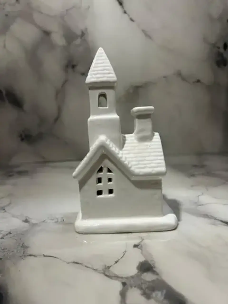 Casita Navideña De Cerámica Con Árbol E Iluminación Cálida 8