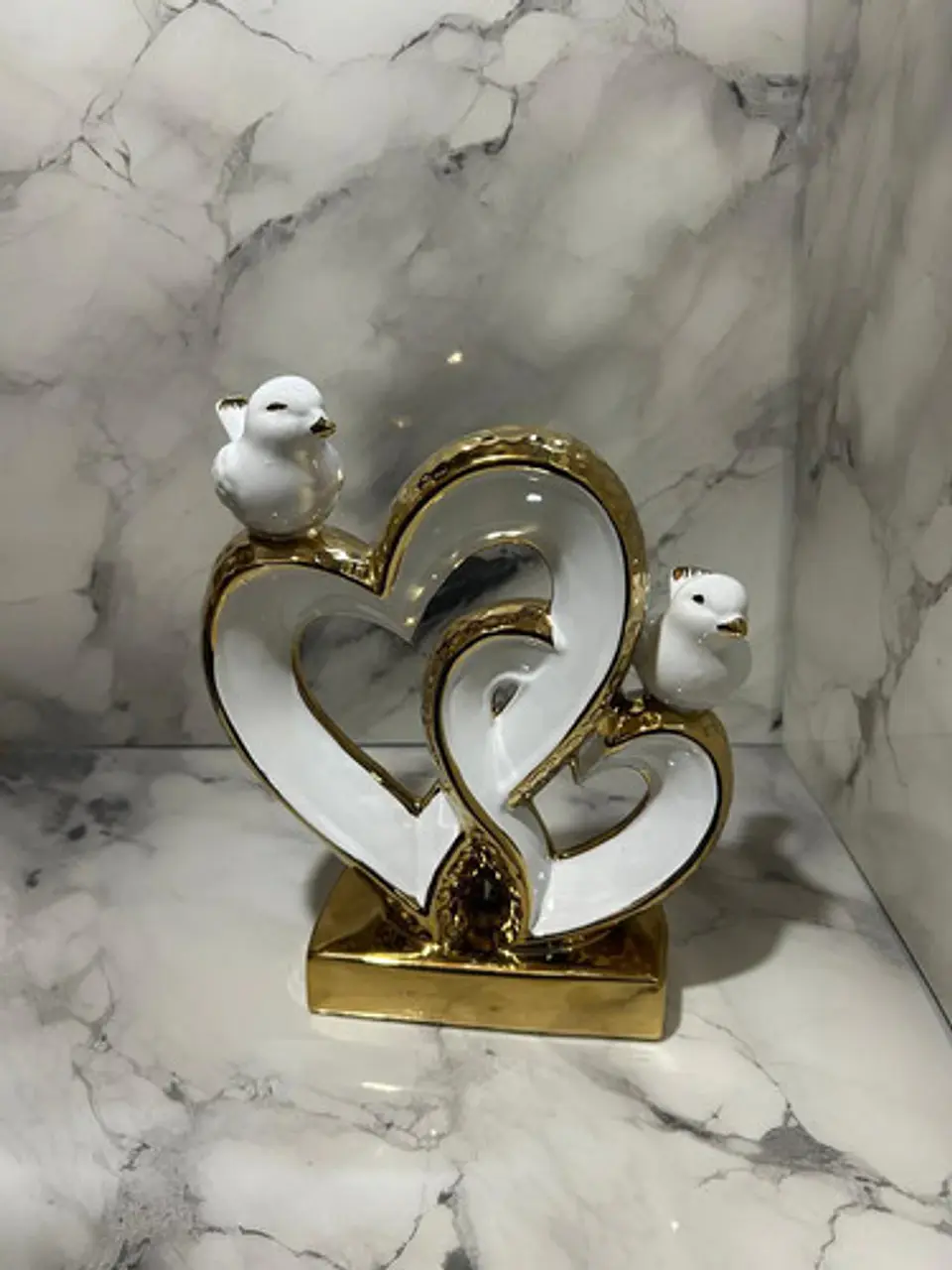 Figura Decorativa De Corazones Con Pájaros Blanco Y Dorado 1