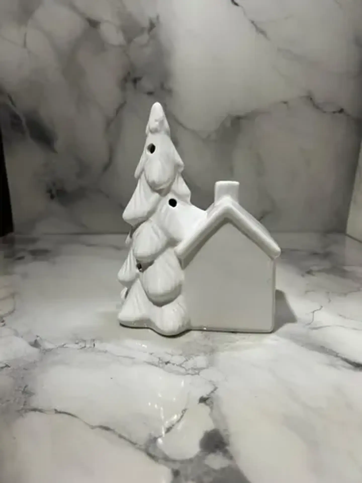 Casita Navideña De Cerámica Con Árbol Decorativo Pequeño 2