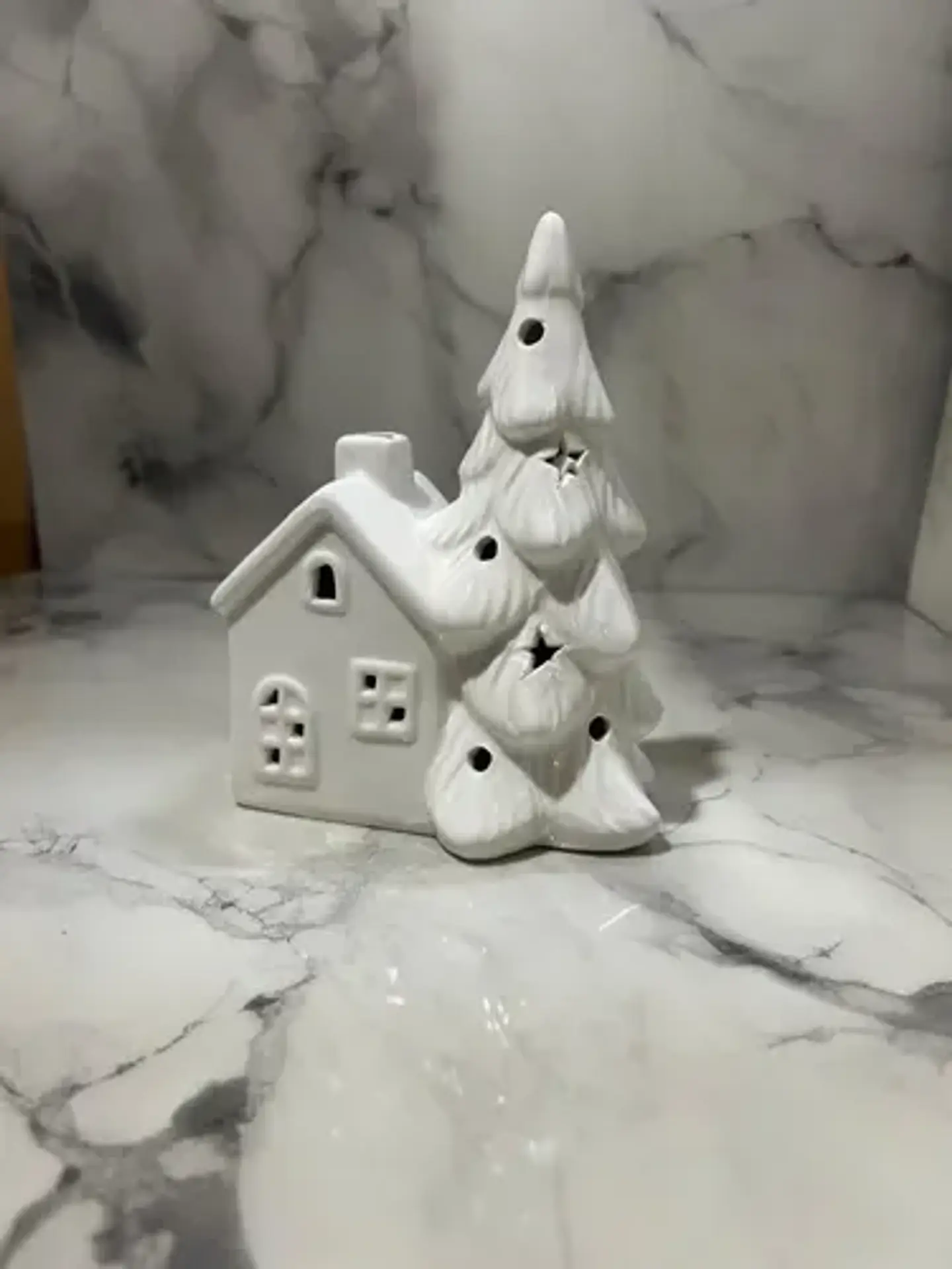 Casita Navideña De Cerámica Con Árbol Decorativo Pequeño 5