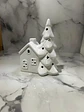 Casita Navideña De Cerámica Con Árbol Decorativo Pequeño - Miniatura 5