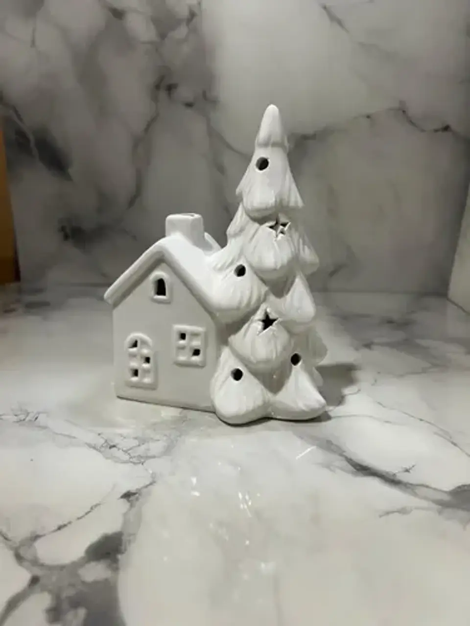 Casita Navideña De Cerámica Con Árbol Decorativo Pequeño 5
