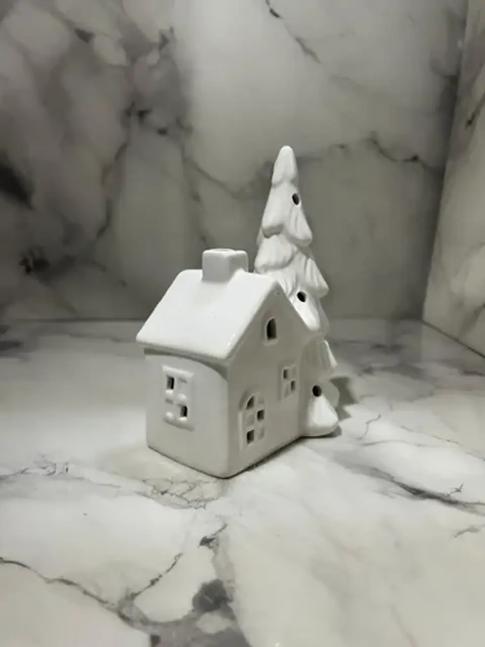 Casita Navideña De Cerámica Con Árbol Decorativo Pequeño 9