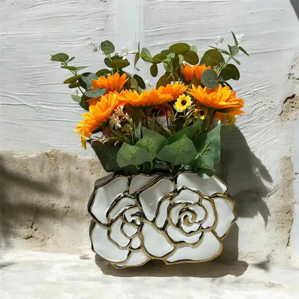 Jarrón Decorativo Para Flores Artificiales Blanco Y Dorado 5