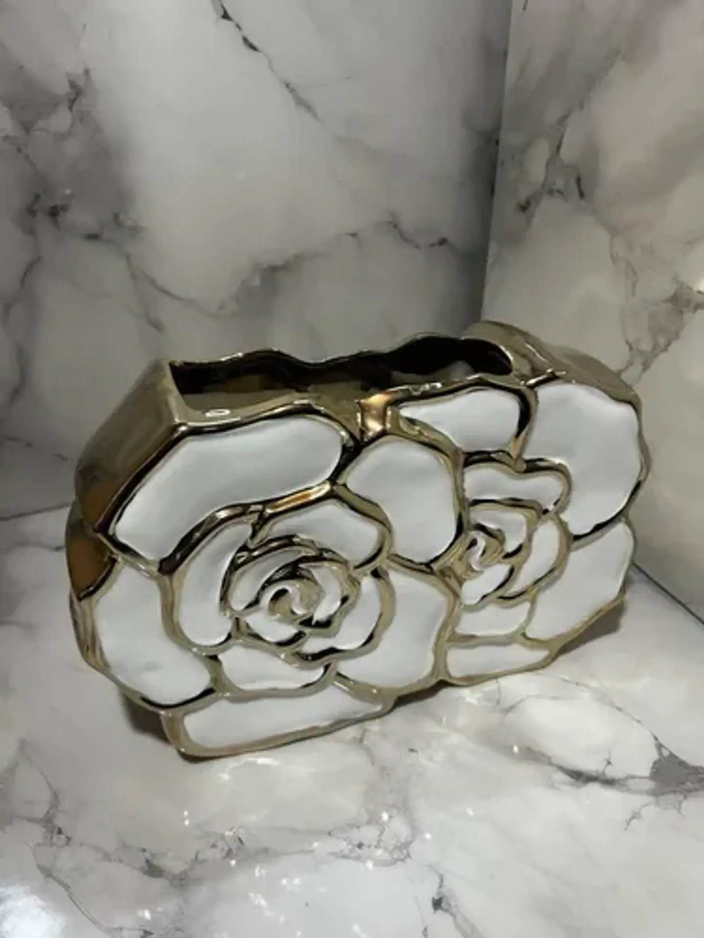 Jarrón Decorativo Para Flores Artificiales Blanco Y Dorado 6