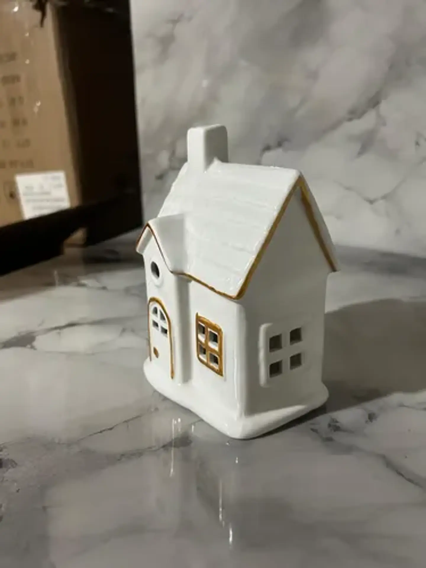 Casita Navideña De Cerámica Blanca Con Luz Adorno 7