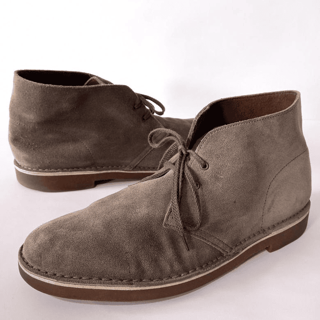 Clarks , reno , 44 1