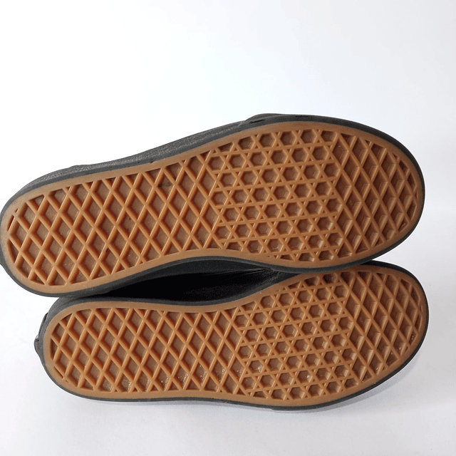 Vans , 33 5