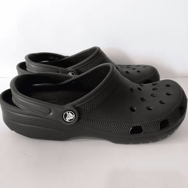 Crocs , 40 2