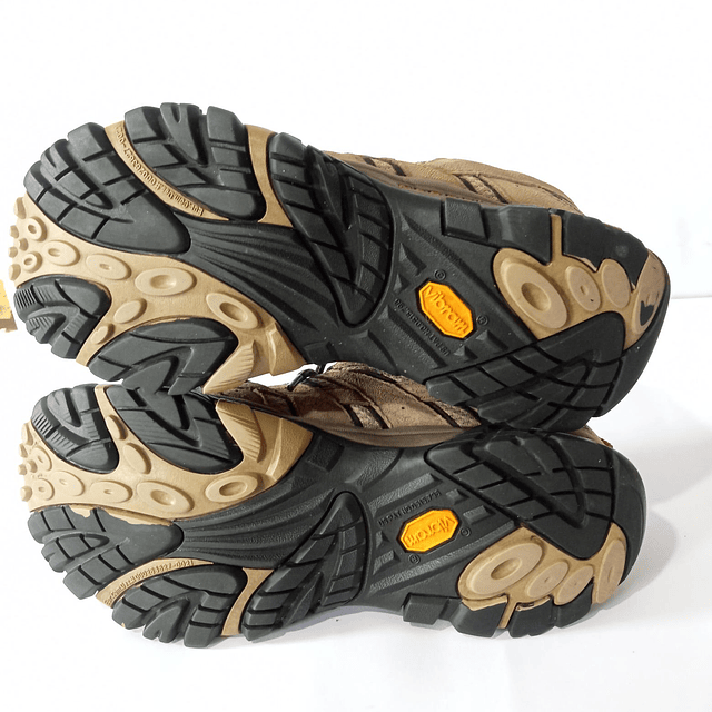 Merrell , cuero ,42 7