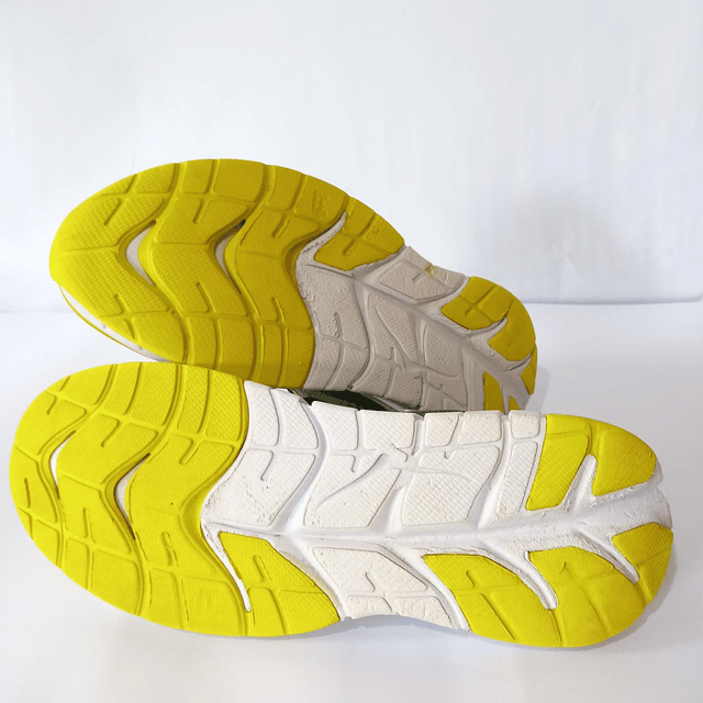 Hoka One One Cavu  , 42 6