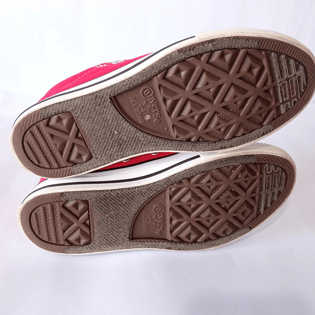 Converse , 32 6