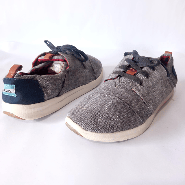Toms , 39 1