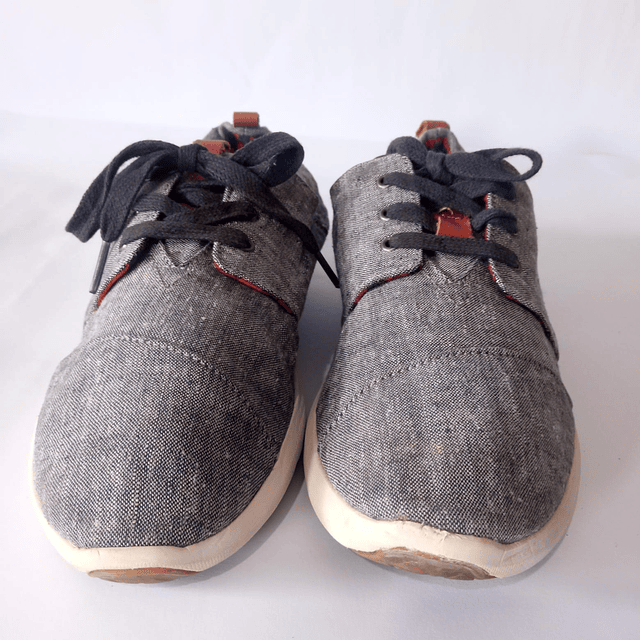 Toms , 39 4