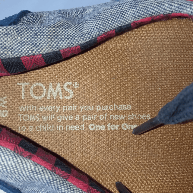 Toms , 39 5