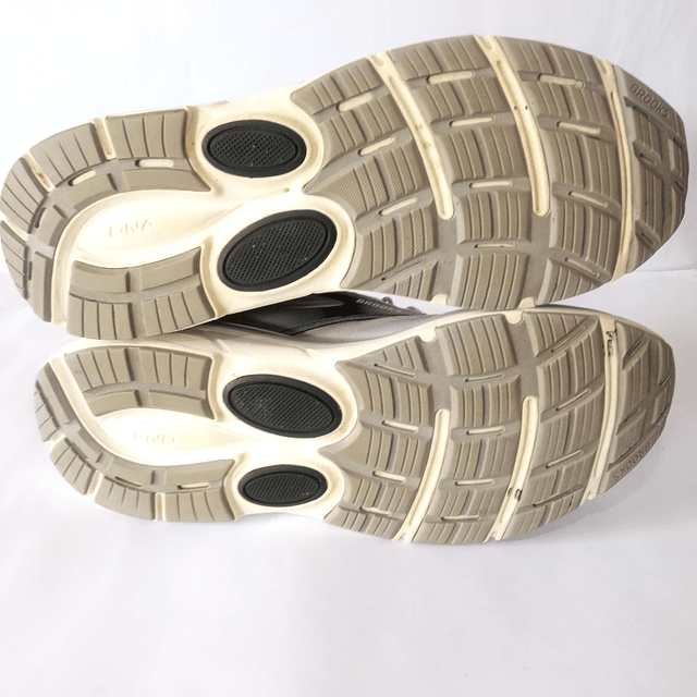 Brooks DYAD II , 46 6