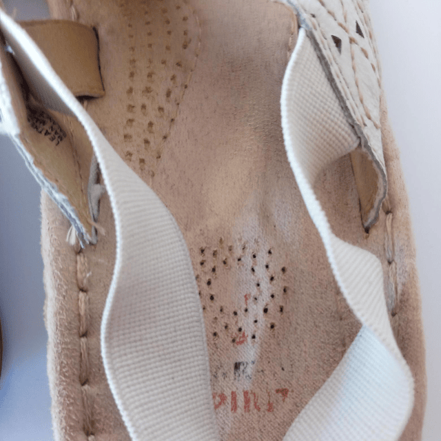 Earth , cuero , 36 3