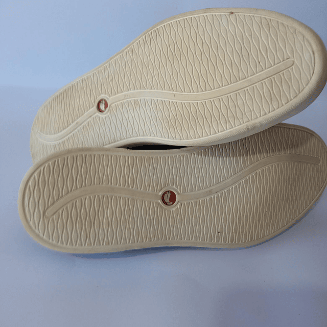 Clarks , cuero 41 5