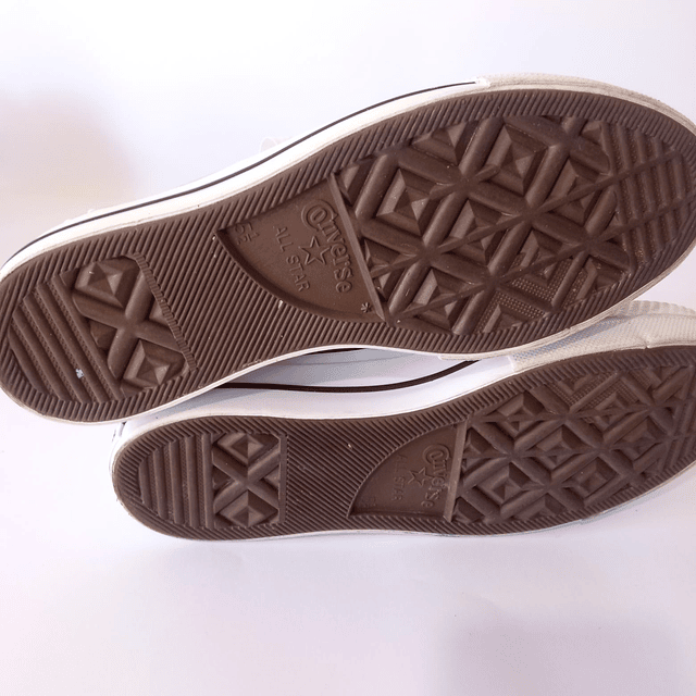 Converse , 37,5  6