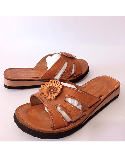 Giorgio Navarro , cuero , 36