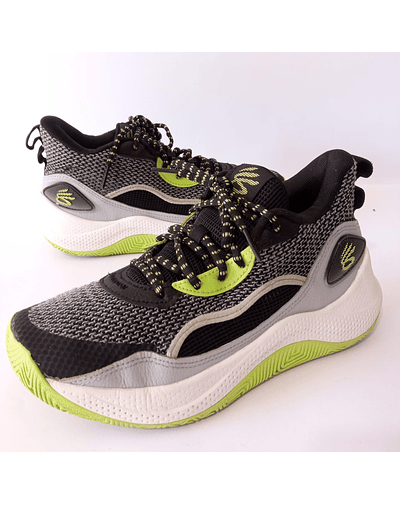 Under Armour Curry , 37,5