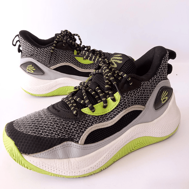 Under Armour Curry , 37,5 1