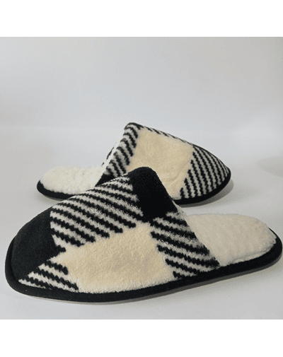 Vera Bradley , 37-38