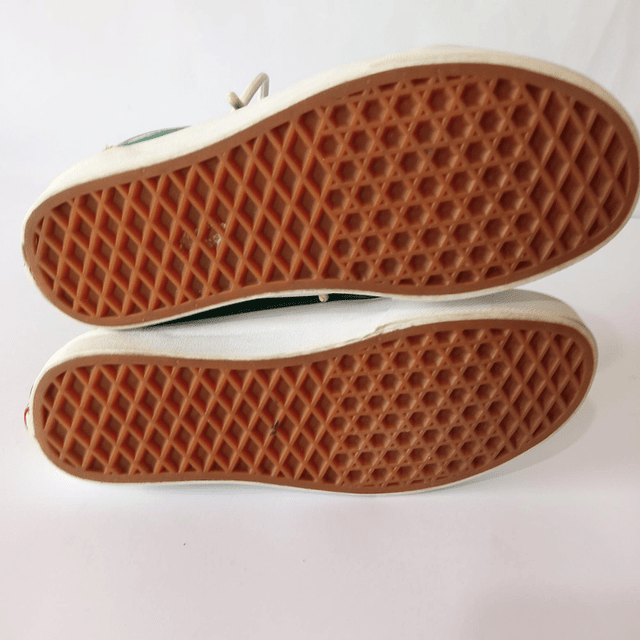 Vans , 33 5