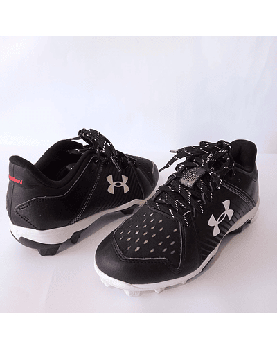 Under Armour , 36,5
