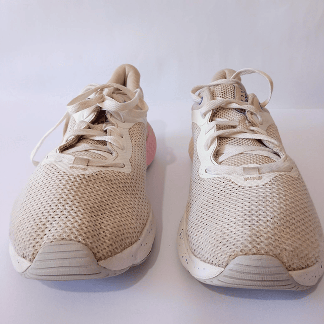 Under Armour , 39,5 2