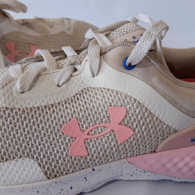 Under Armour , 39,5 7
