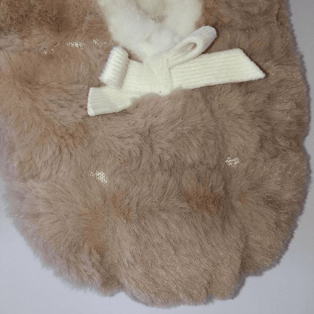 Brookstone , 37-48 4