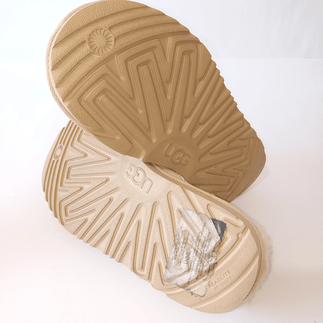 UGG Keeganfor , 32 5