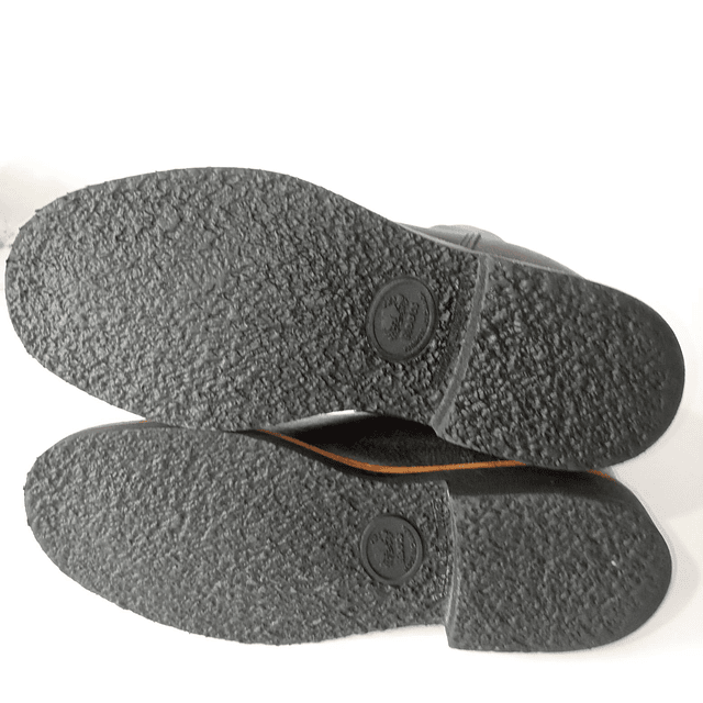 Roots , cuero , 35 7