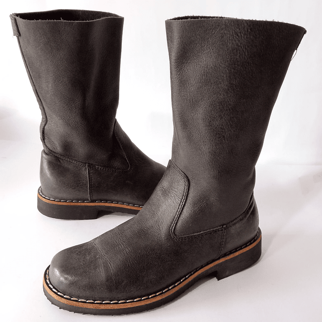 Roots , cuero , 35 1