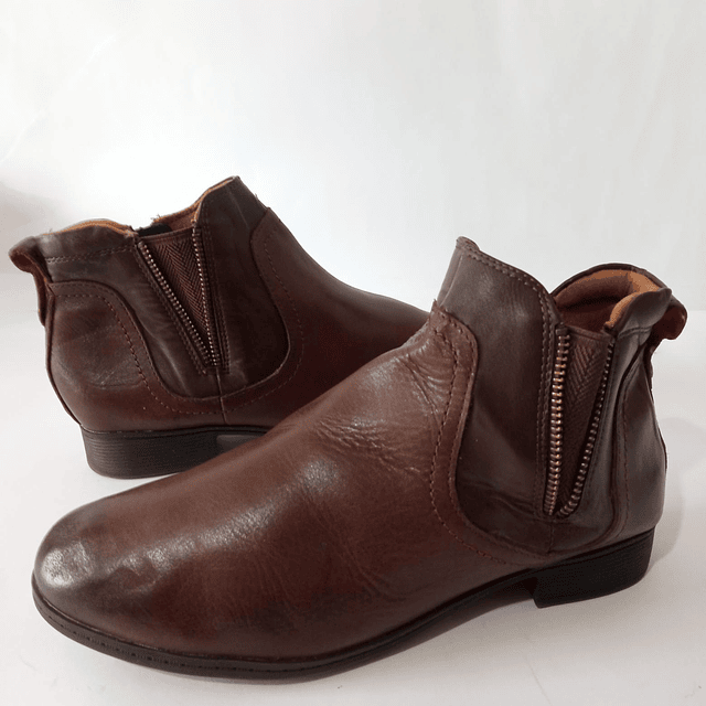 Cobb Hill , cuero , 38 1