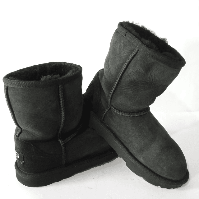 UGG Classic Short , 33 3