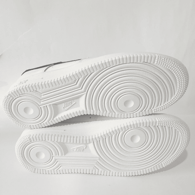 Nike Air Force 1 , 26,5 cm 9