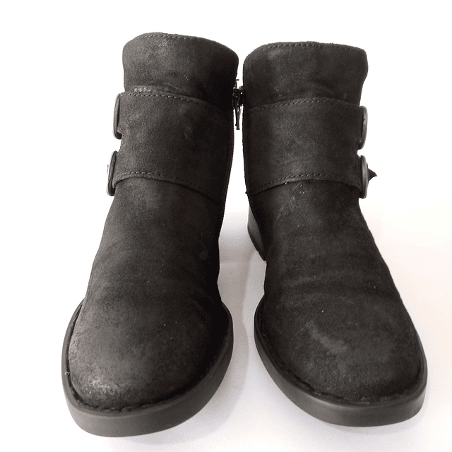 Born , cuero , 36,5 2