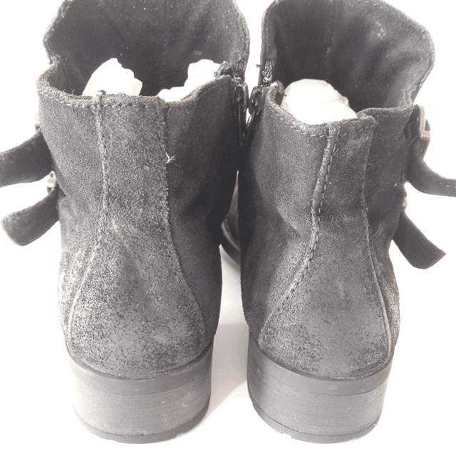 Born , cuero , 36,5 7