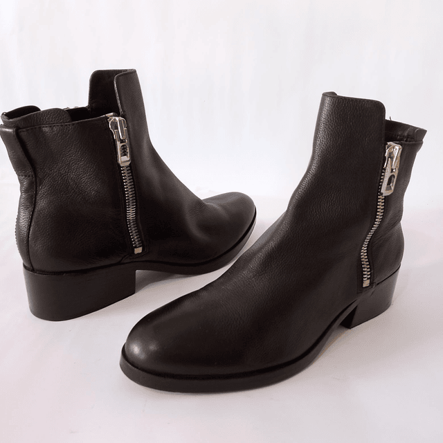 Phillip Lin , cuero , 39 1