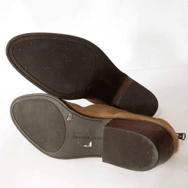 Lucky Brand , reno , 38 7