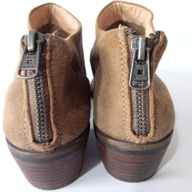 Lucky Brand , reno , 38 6