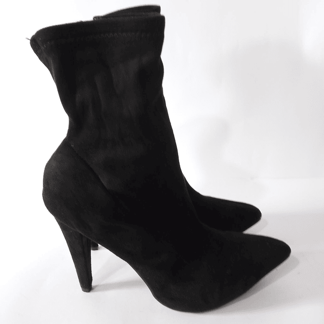 Anne Michelle , 38,5 2