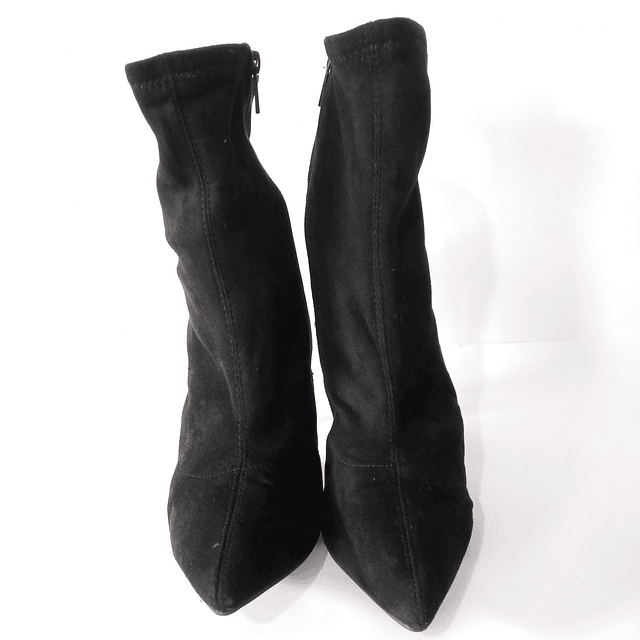 Anne Michelle , 38,5 5