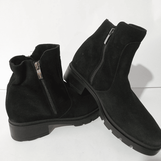 La Canadiene , reno , 37 3