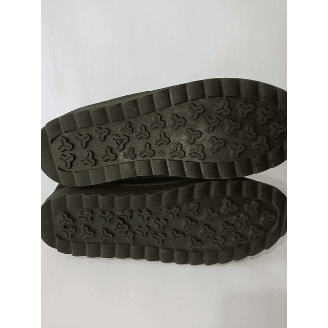 Olivia Miller , 40 5