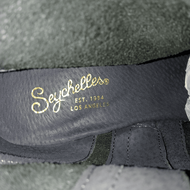 Seychelles , reno , 40 4