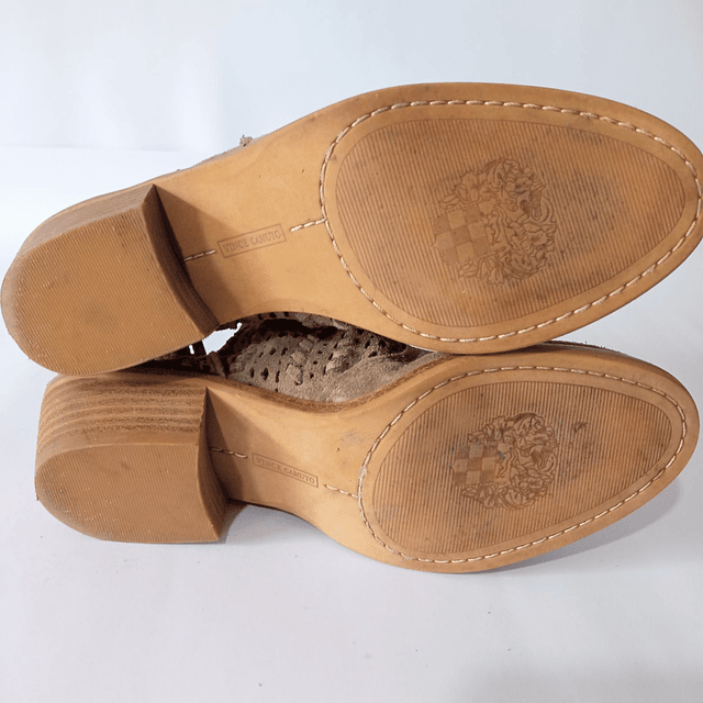 Vince Camuto , reno , 36 6