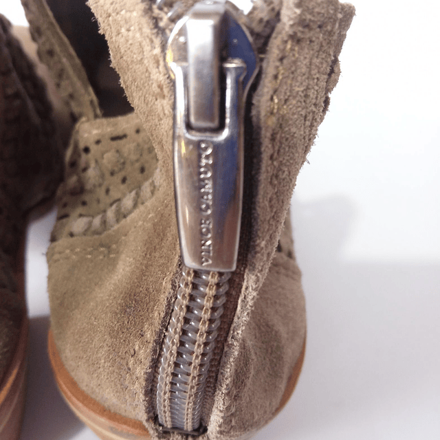 Vince Camuto , reno , 36 4